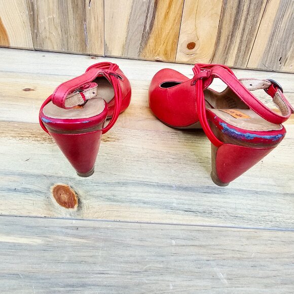 Miz Mooz Silva Red Leather Heels - Picture 4 of 7